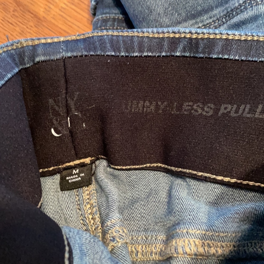 Name brand bundle of jeans - Picture 4 of 5